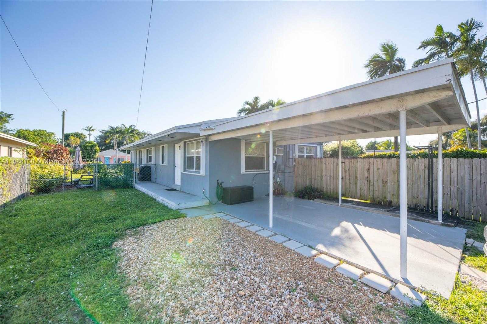 Small Image of 2235 COOLIDGE ST #2, Hollywood Number 7