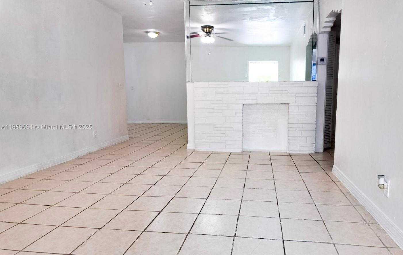 Small Image of 2367 NORTH WEST 82ND ST, Miami Number 2