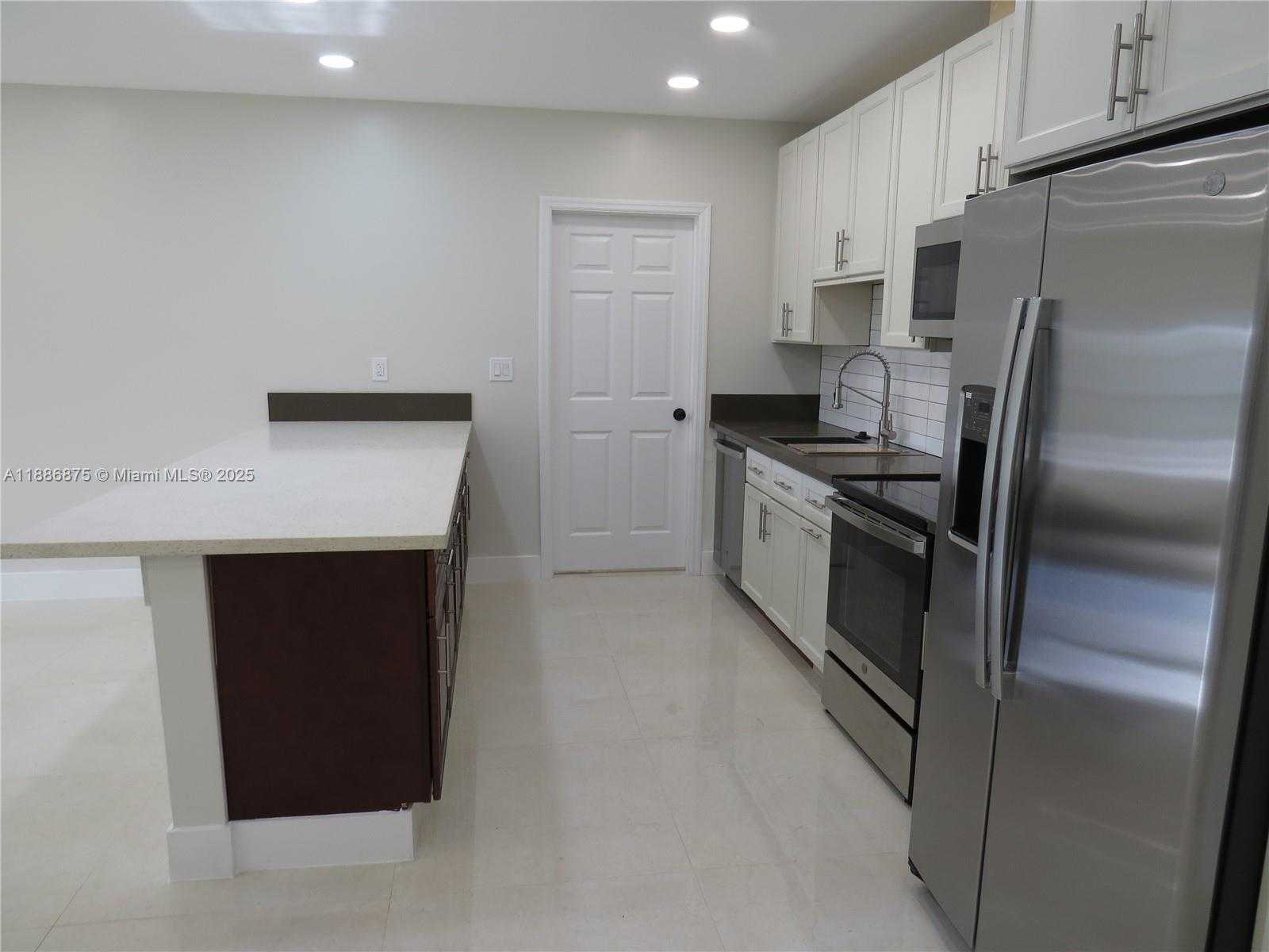 Small Image of 1671 SOUTH WEST 44TH TER #2, Fort Lauderdale Number 19