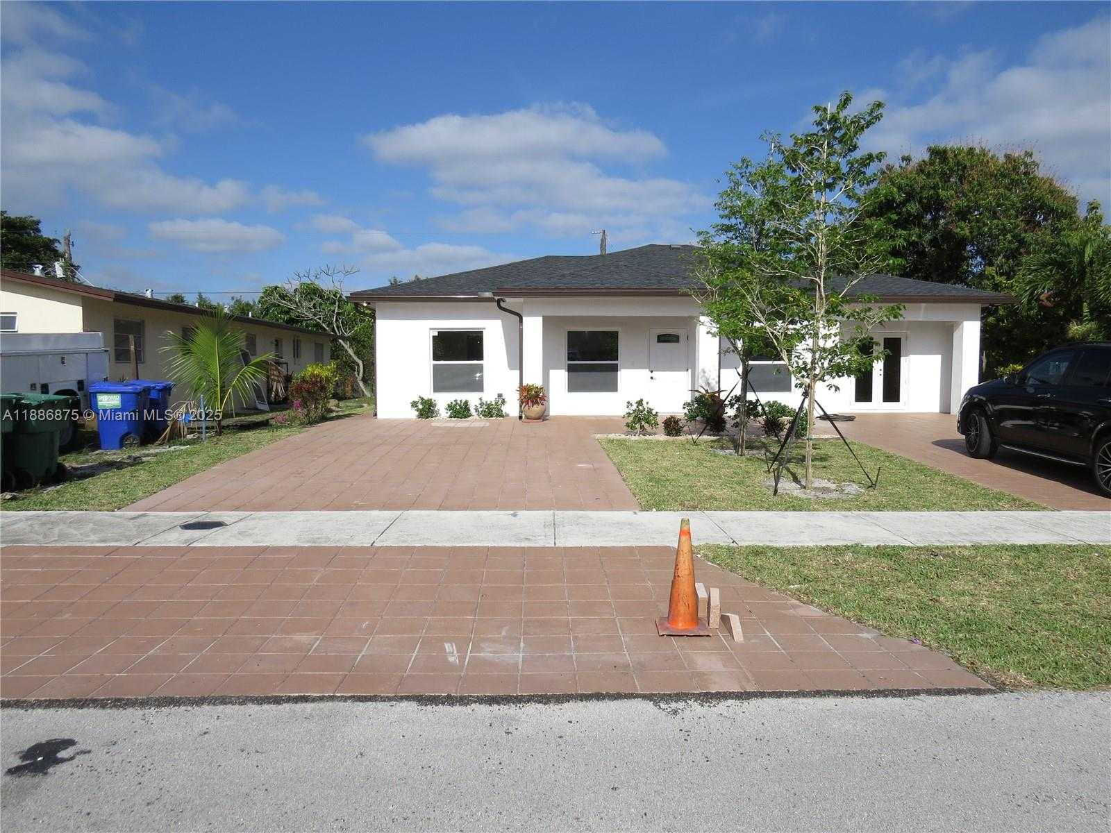 Small Image of 1671 SOUTH WEST 44TH TER #2, Fort Lauderdale Number 3