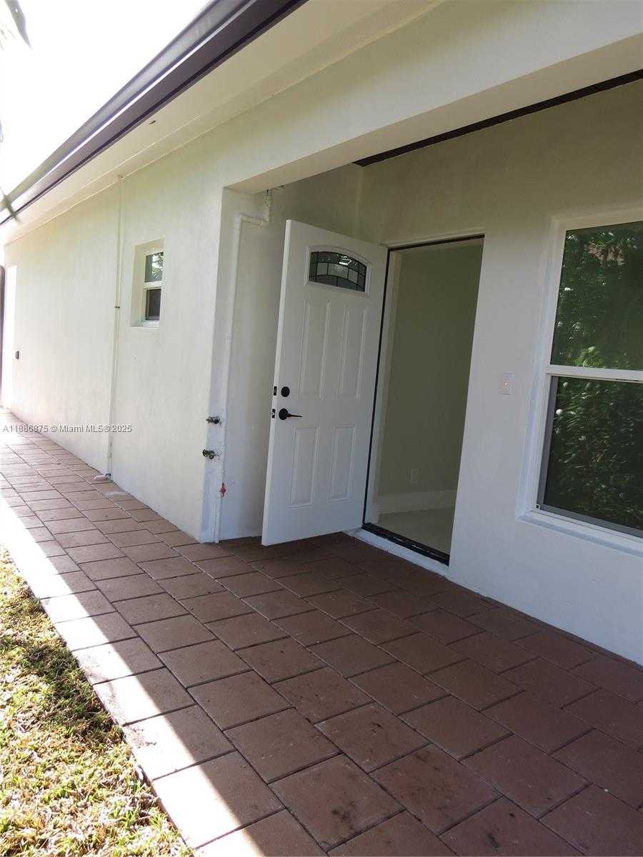 Small Image of 1671 SOUTH WEST 44TH TER #2, Fort Lauderdale Number 34