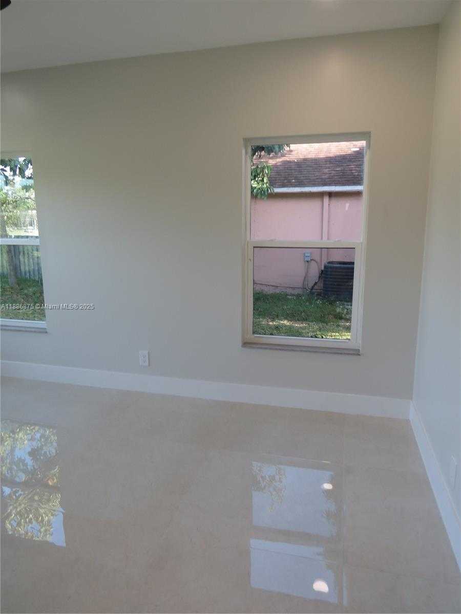 Small Image of 1671 SOUTH WEST 44TH TER #2, Fort Lauderdale Number 40