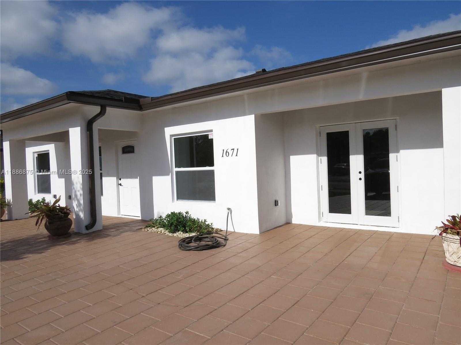 Small Image of 1671 SOUTH WEST 44TH TER #2, Fort Lauderdale Number 5