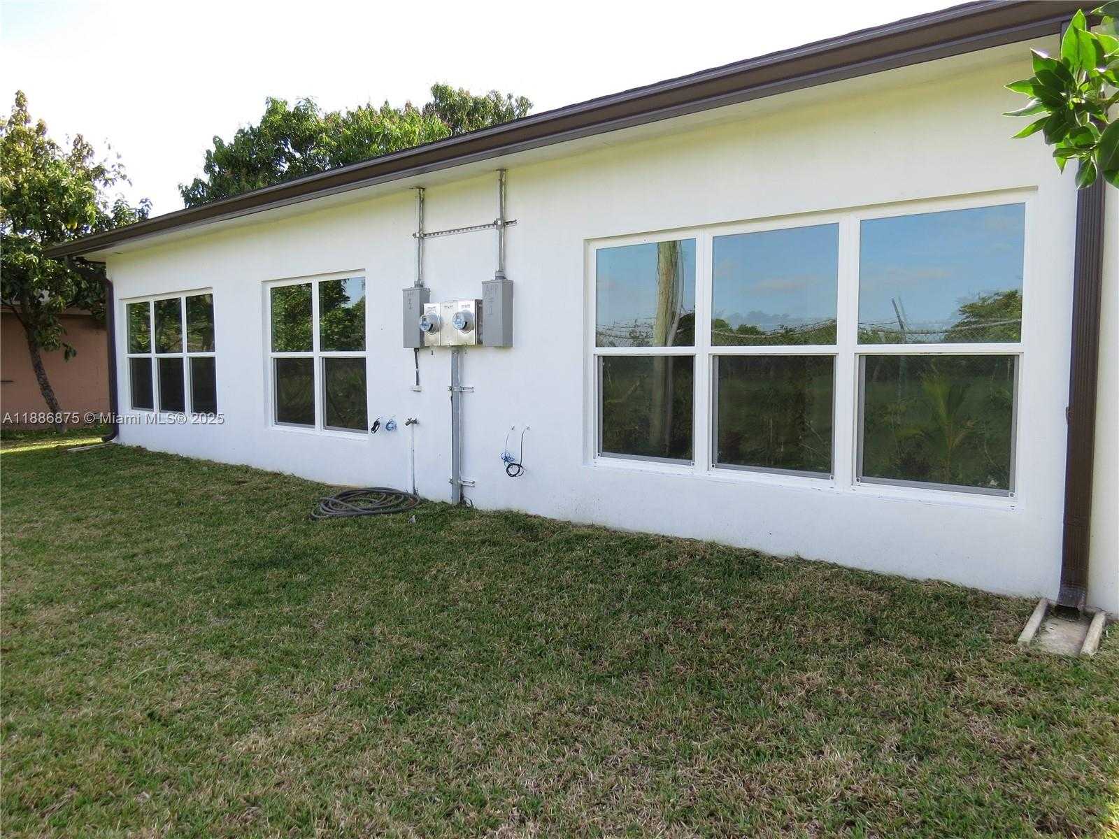 Small Image of 1671 SOUTH WEST 44TH TER #2, Fort Lauderdale Number 9