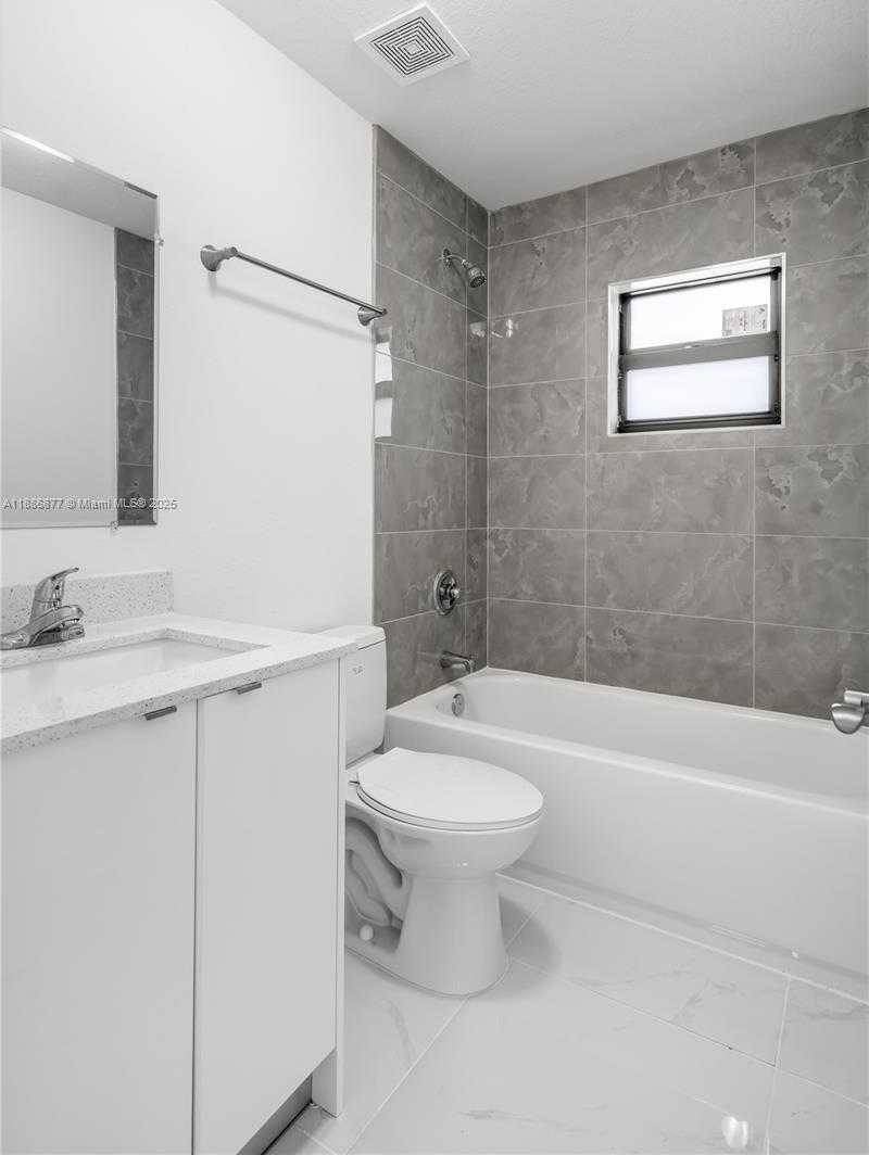 Small Image of 1457 NORTH WEST 2 AVE #2, Florida City Number 8