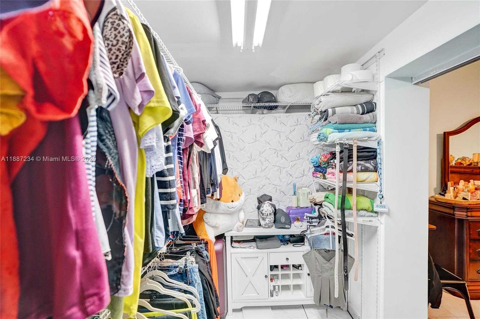 Small Image of 2024 ALTON RD, Miami Beach Number 41