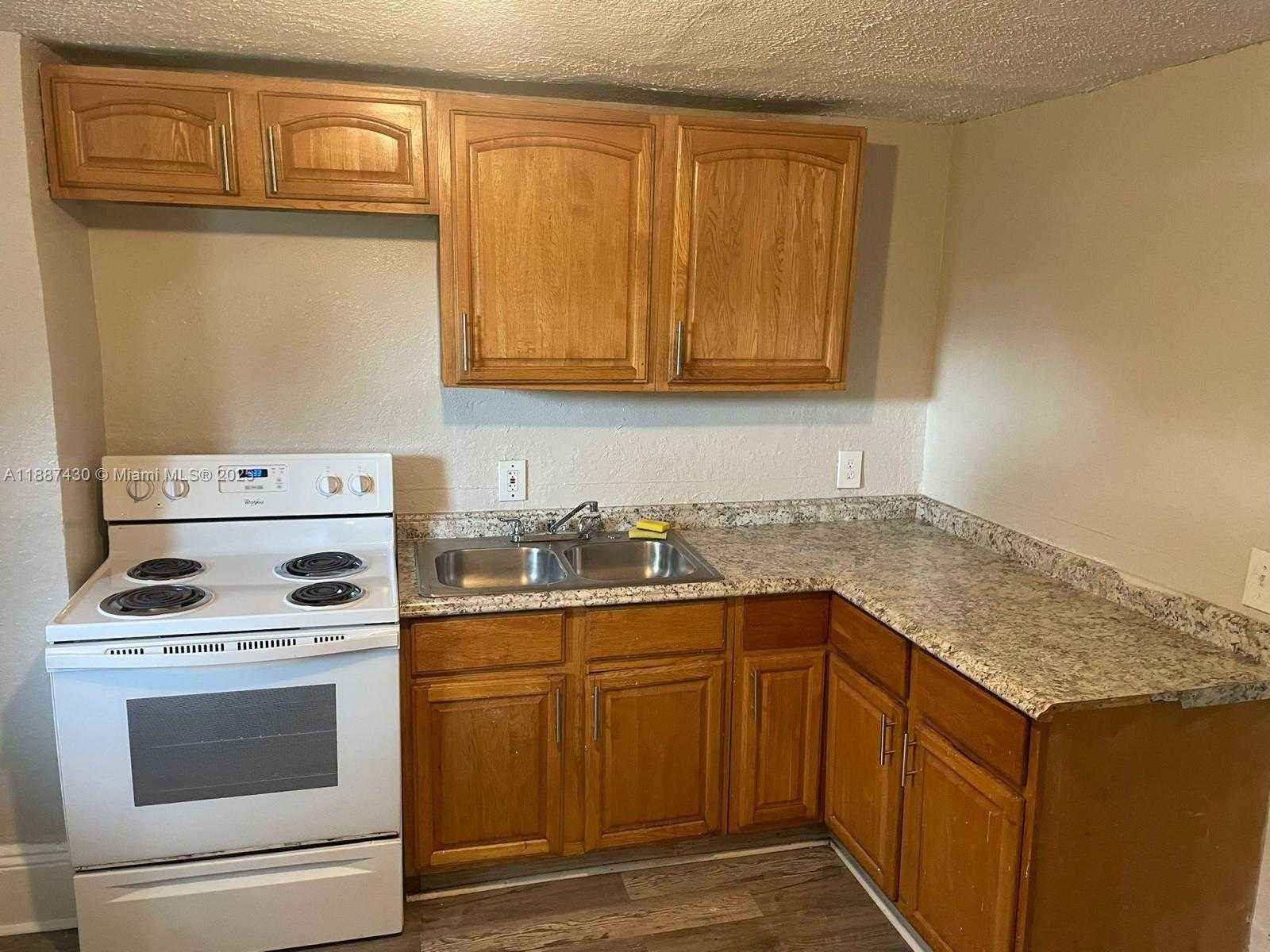 Small Image of 1129 GROTHE ST #2, Jacksonville Number 5