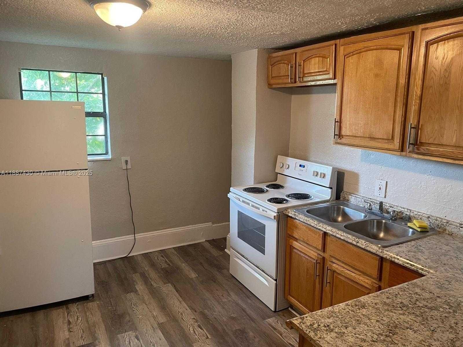 Small Image of 1129 GROTHE ST #2, Jacksonville Number 7
