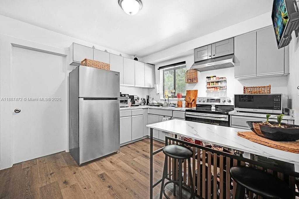 Small Image of 12400 NORTH EAST 11TH CT, North Miami Number 11