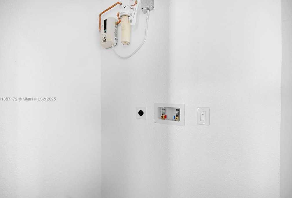 Small Image of 12400 NORTH EAST 11TH CT, North Miami Number 51