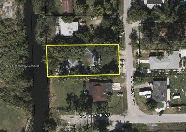 Small Image of 11712 NORTH WEST 22ND CT, Miami Number 3