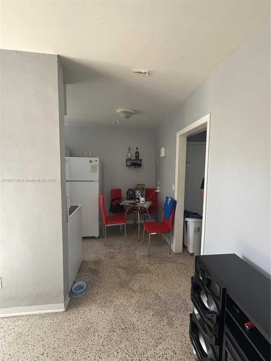 Small Image of 1366 WEST 29TH ST, Hialeah Number 15