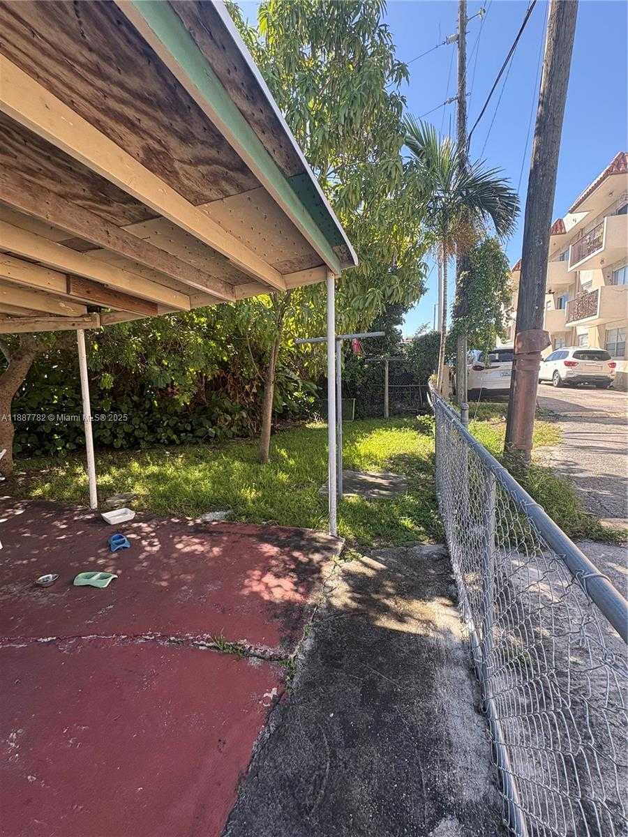 Small Image of 1366 WEST 29TH ST, Hialeah Number 30
