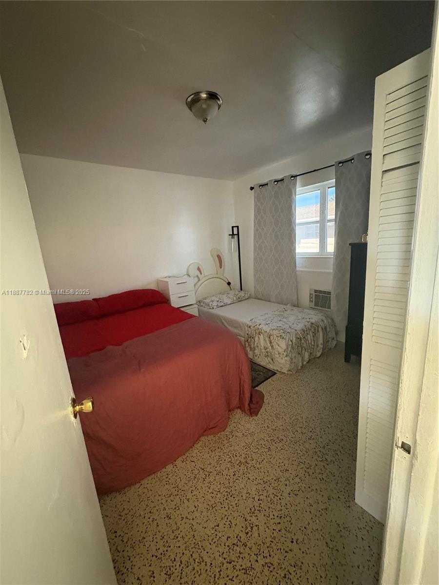 Small Image of 1366 WEST 29TH ST, Hialeah Number 41