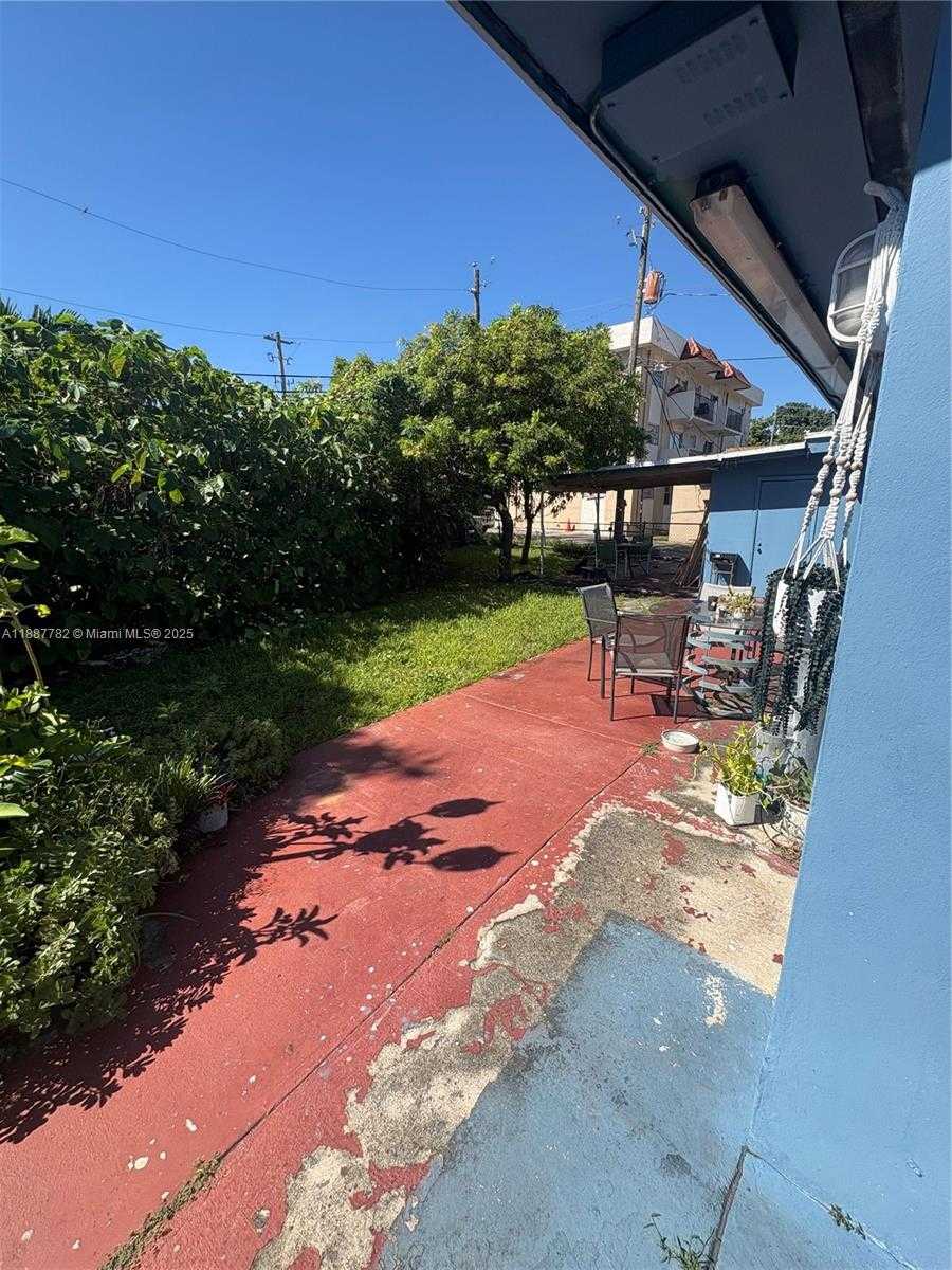 Small Image of 1366 WEST 29TH ST, Hialeah Number 52