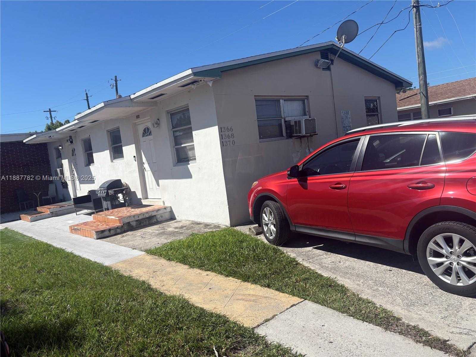 Small Image of 1366 WEST 29TH ST, Hialeah Number 6