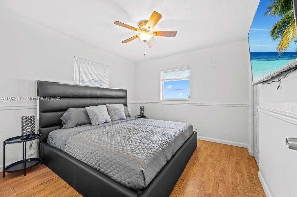 Small Image of 4824 SOUTH WEST 45TH AVE, Dania Beach Number 11