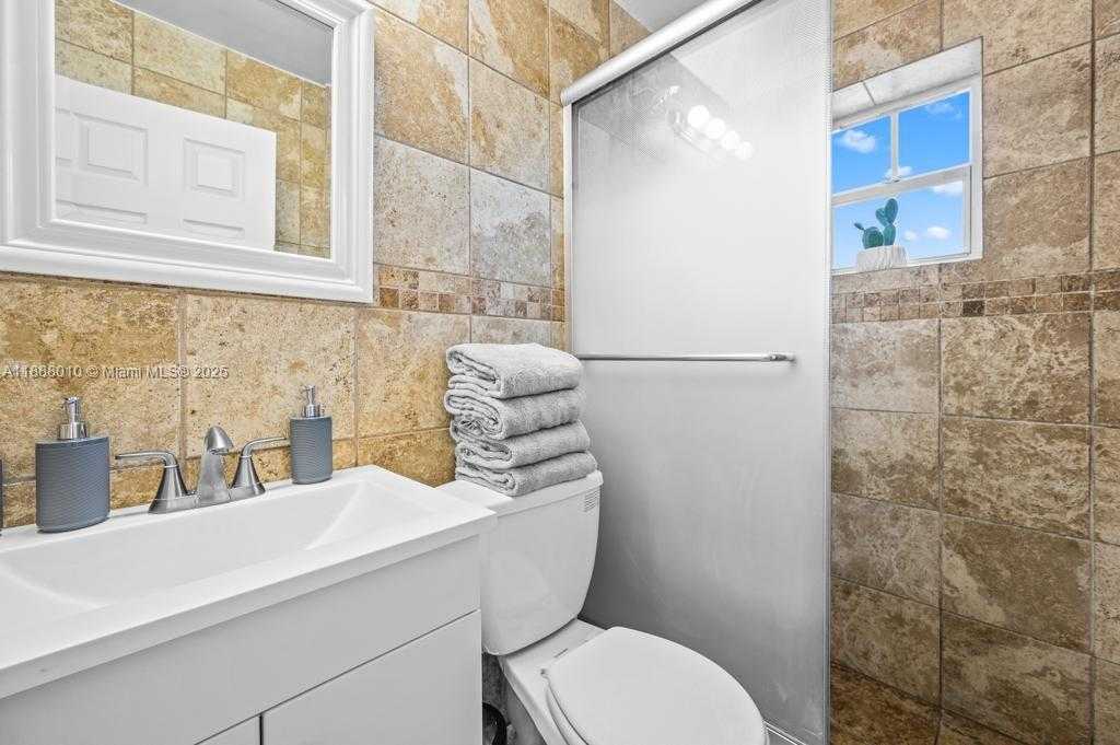 Small Image of 4824 SOUTH WEST 45TH AVE, Dania Beach Number 12