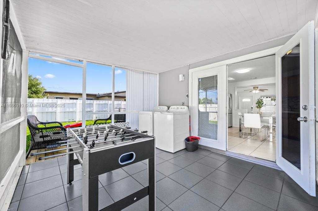 Small Image of 4824 SOUTH WEST 45TH AVE, Dania Beach Number 13