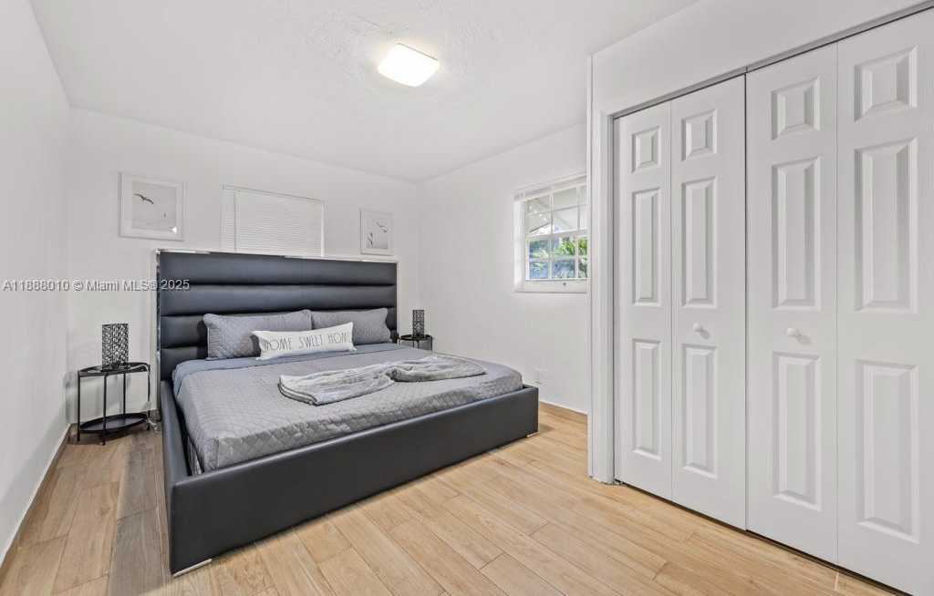 Small Image of 4824 SOUTH WEST 45TH AVE, Dania Beach Number 15