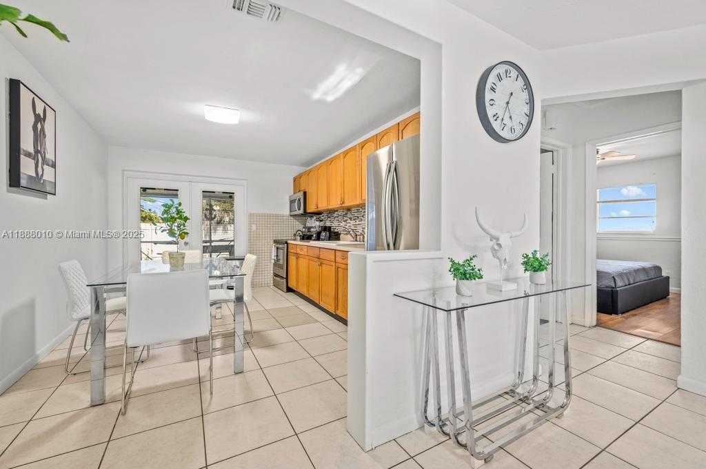 Small Image of 4824 SOUTH WEST 45TH AVE, Dania Beach Number 16