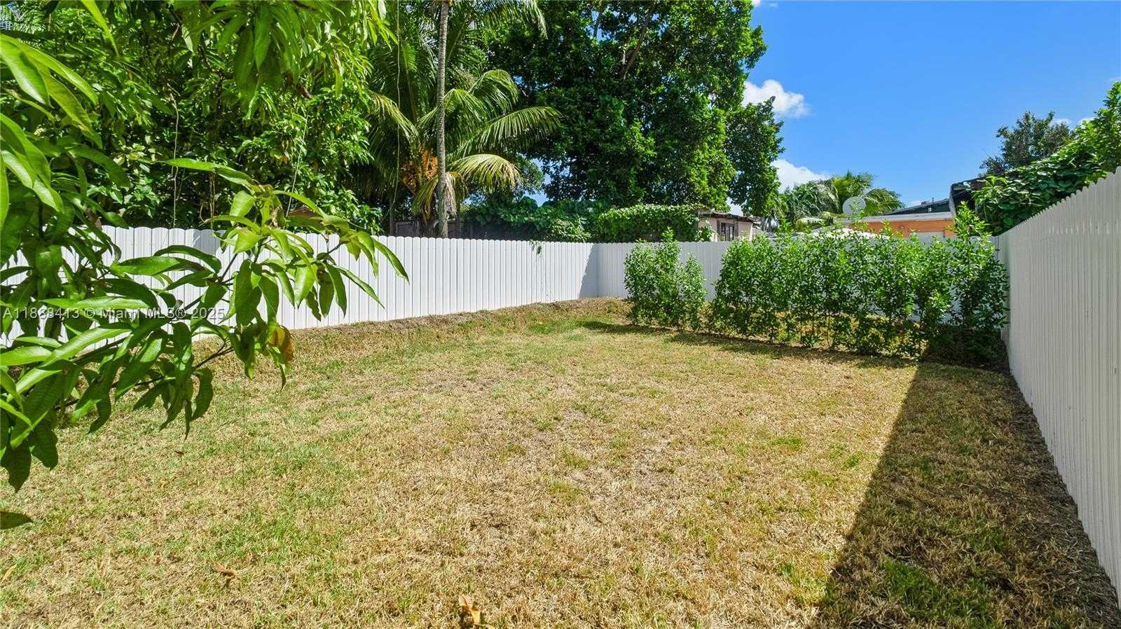 Small Image of 2936 NORTH WEST 27TH ST #2, Miami Number 25