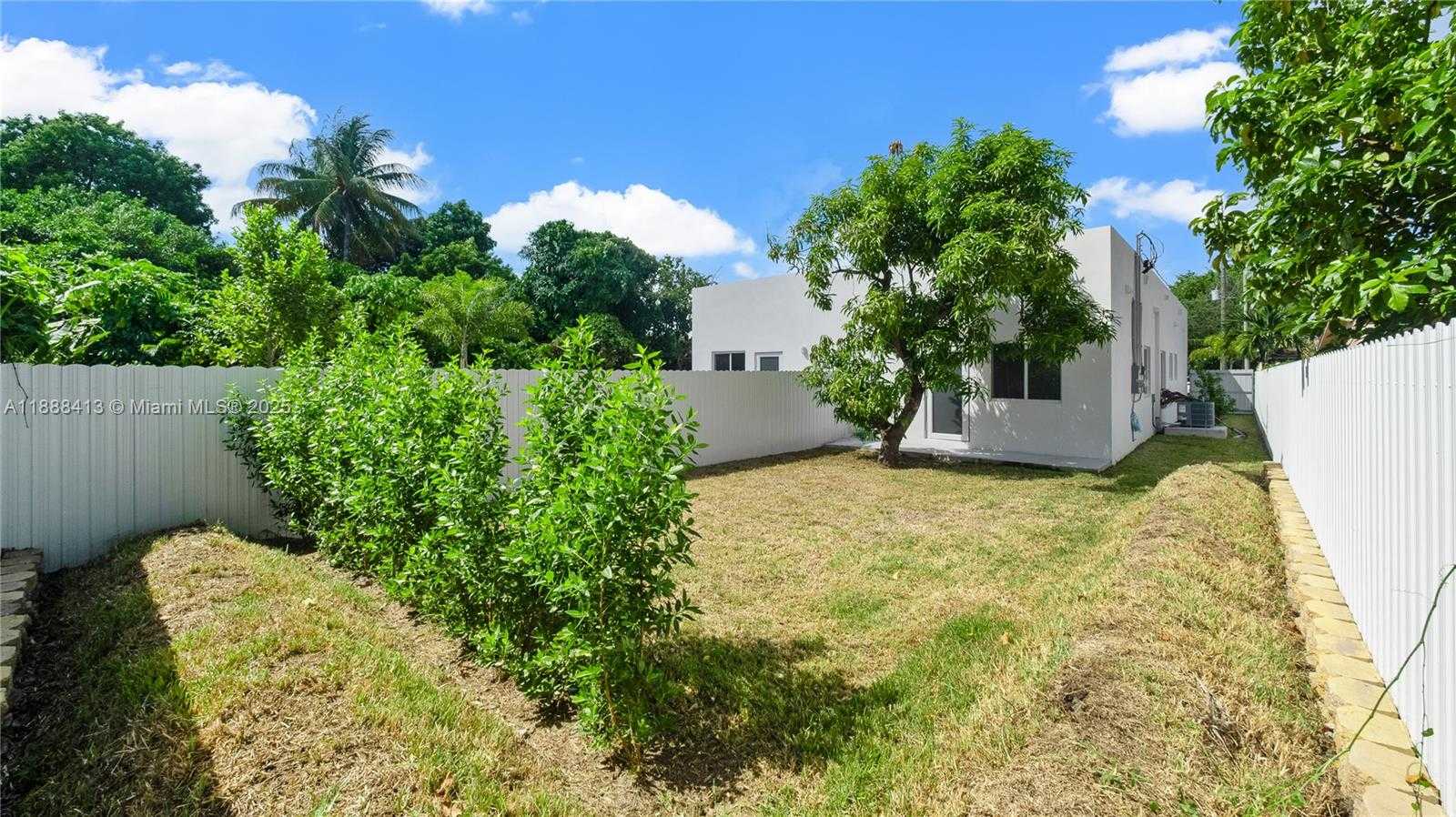 Small Image of 2936 NORTH WEST 27TH ST #2, Miami Number 26