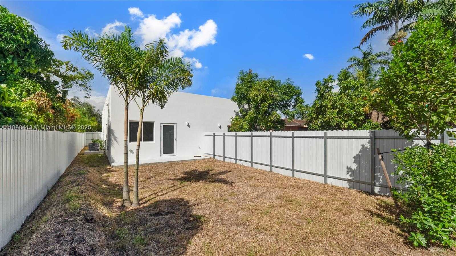 Small Image of 2936 NORTH WEST 27TH ST #2, Miami Number 30