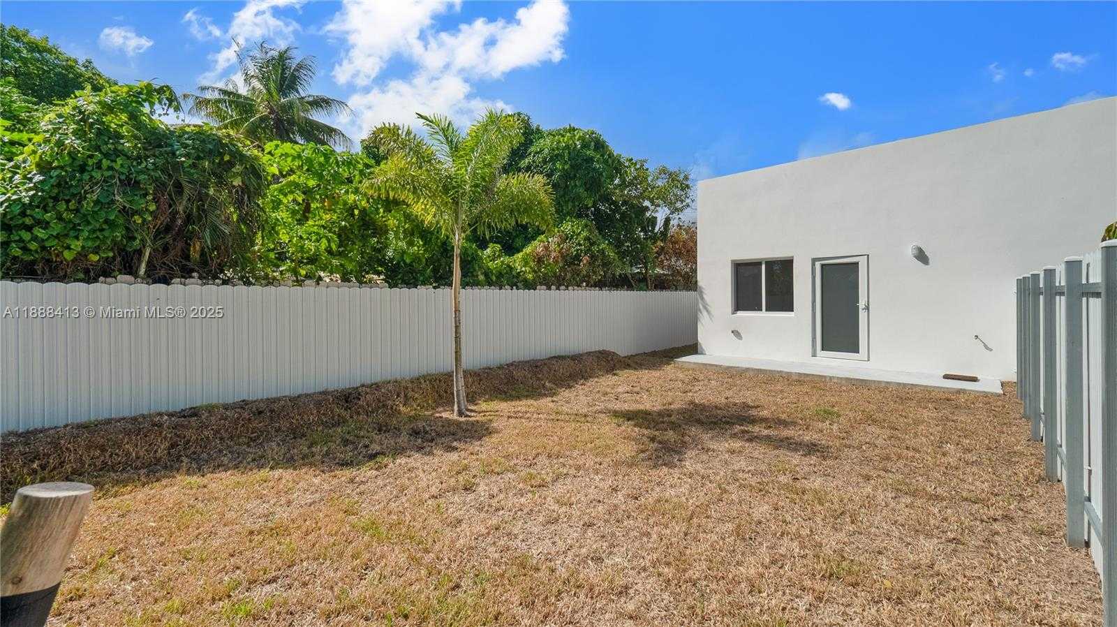 Small Image of 2936 NORTH WEST 27TH ST #2, Miami Number 31