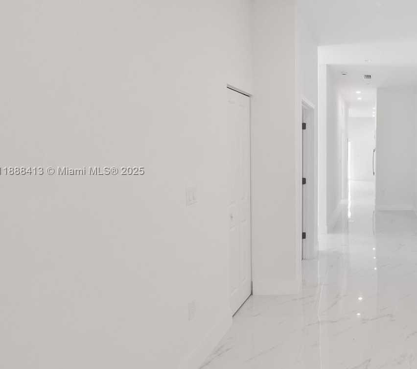 Small Image of 2936 NORTH WEST 27TH ST #2, Miami Number 7