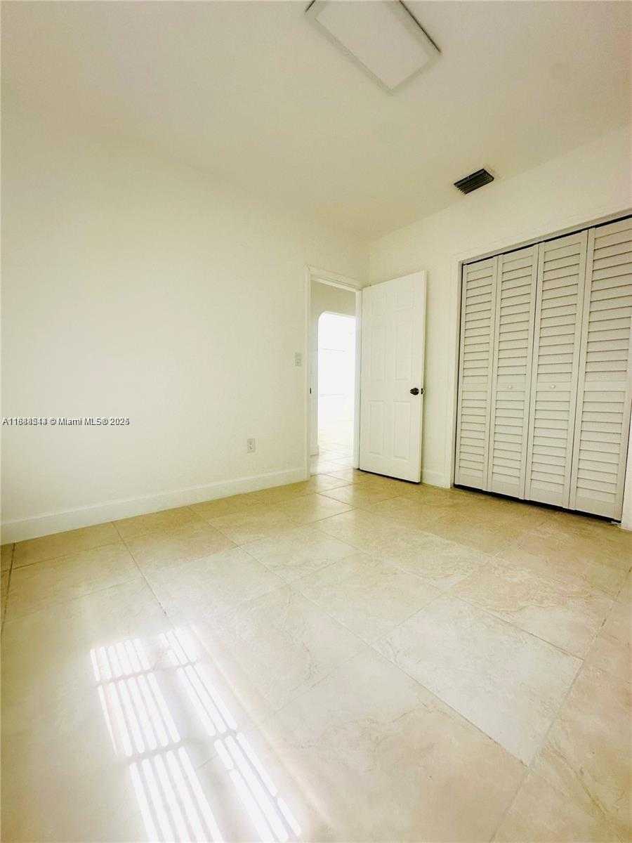 Small Image of 503 SOUTH WEST 29TH CT #2, Miami Number 14