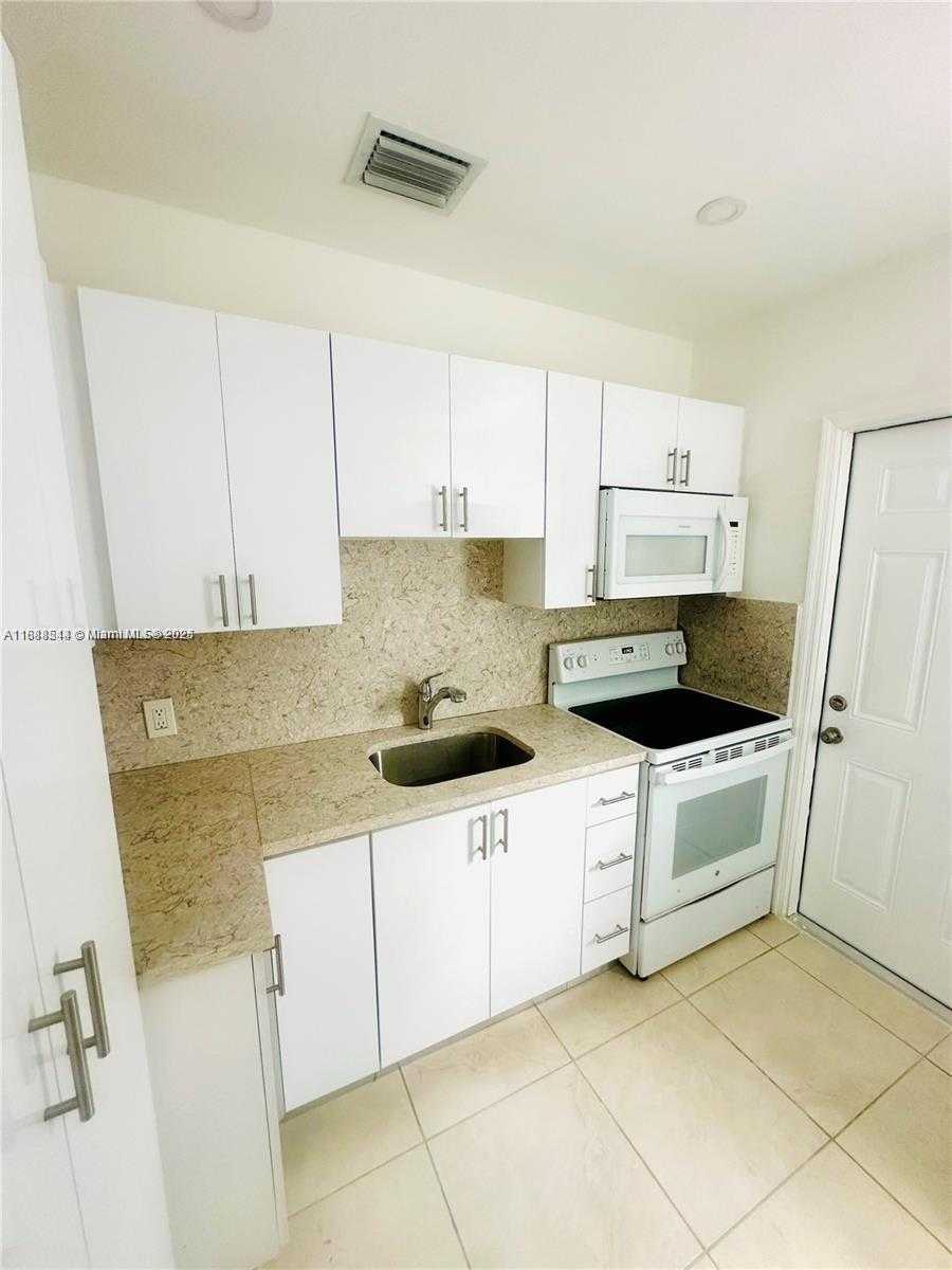 Small Image of 503 SOUTH WEST 29TH CT #2, Miami Number 16