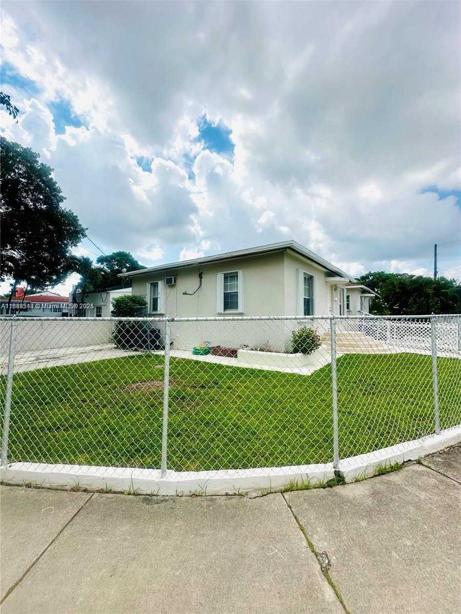 Small Image of 503 SOUTH WEST 29TH CT #2, Miami Number 24