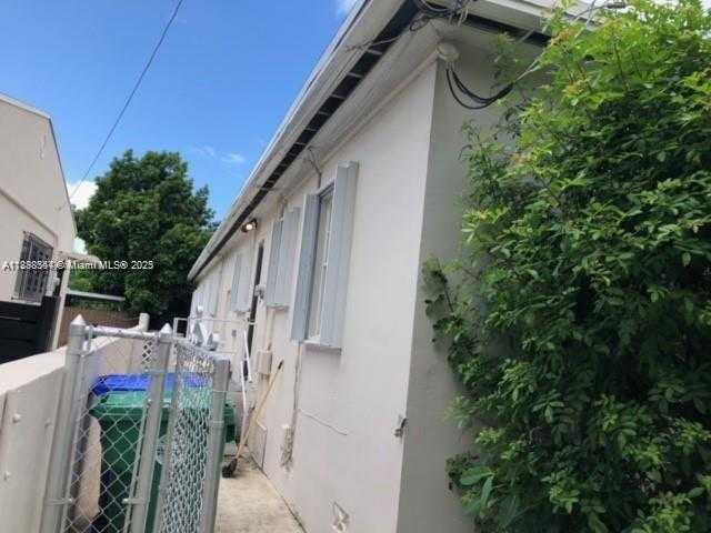 Small Image of 503 SOUTH WEST 29TH CT #2, Miami Number 30