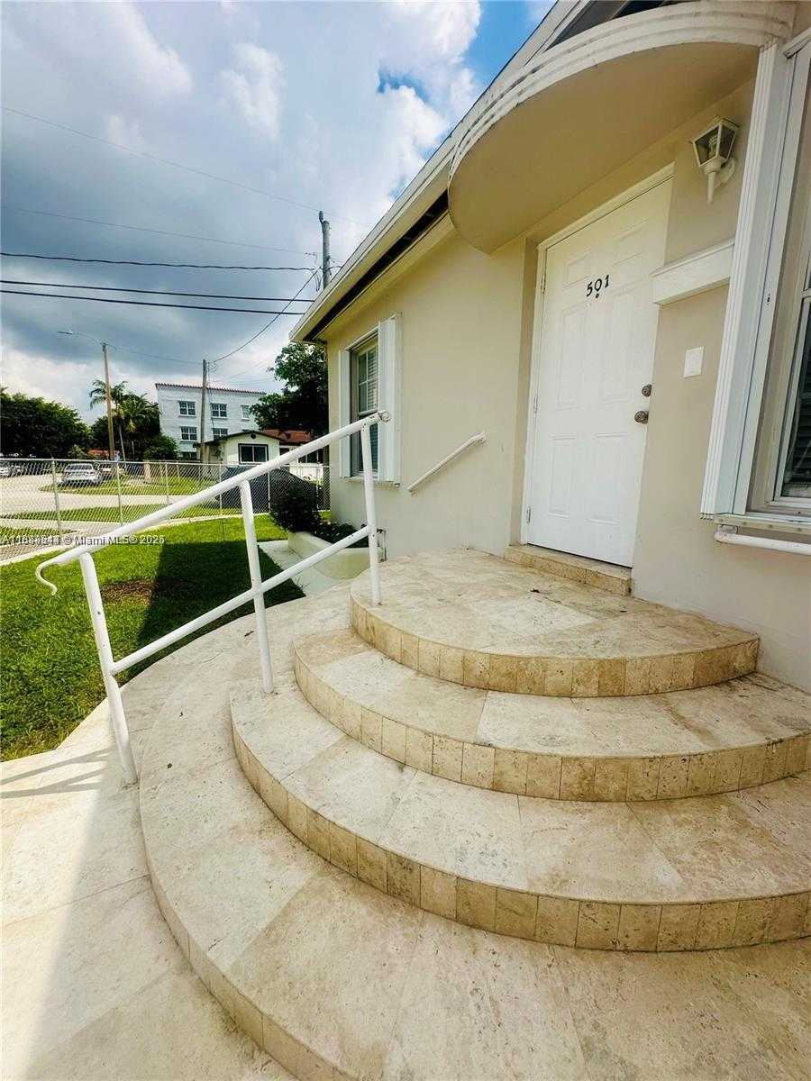 Small Image of 503 SOUTH WEST 29TH CT #2, Miami Number 5