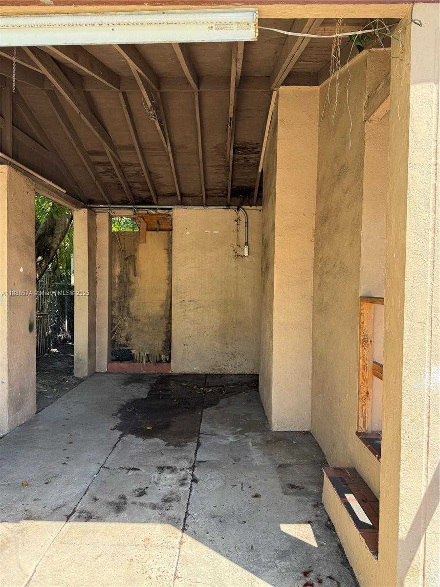 Small Image of 1239 NORTH WEST 31ST ST, Miami Number 10