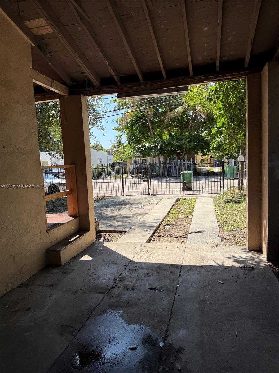 Small Image of 1239 NORTH WEST 31ST ST, Miami Number 12