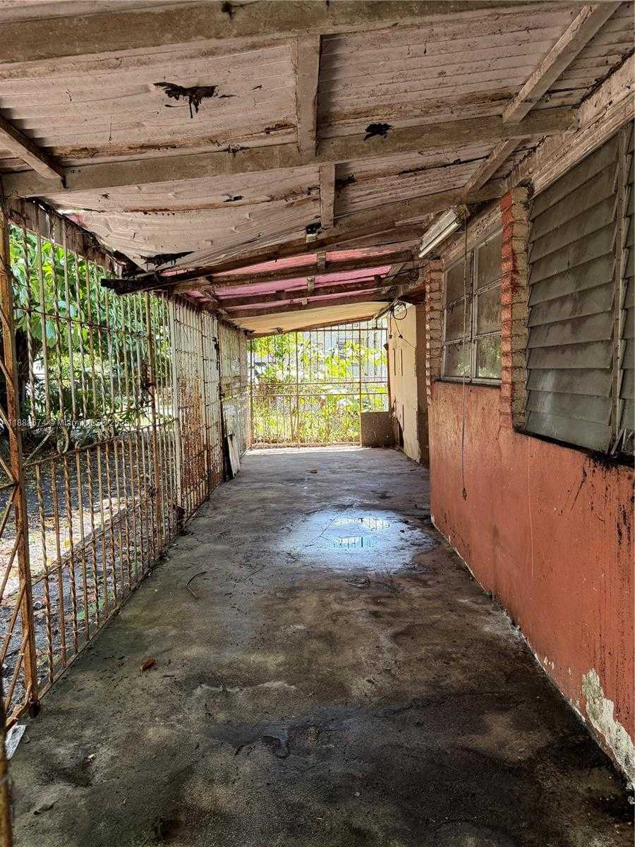 Small Image of 1239 NORTH WEST 31ST ST, Miami Number 14