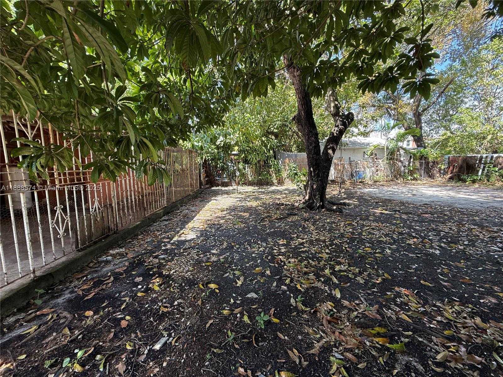 Small Image of 1239 NORTH WEST 31ST ST, Miami Number 18