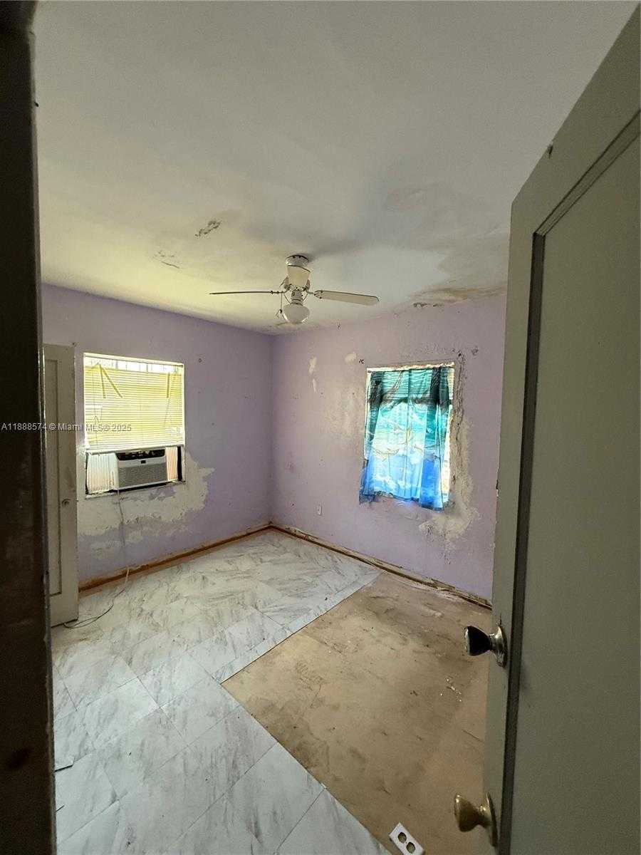 Small Image of 1239 NORTH WEST 31ST ST, Miami Number 19