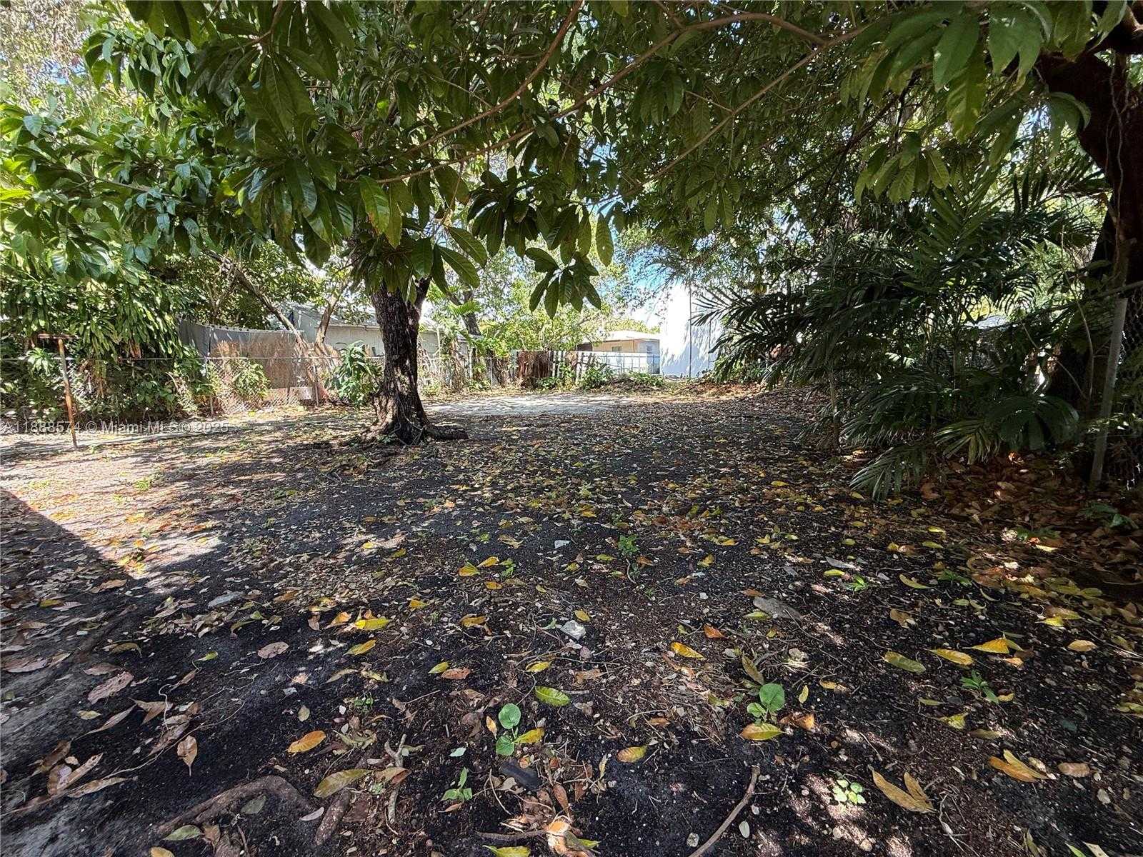 Small Image of 1239 NORTH WEST 31ST ST, Miami Number 2