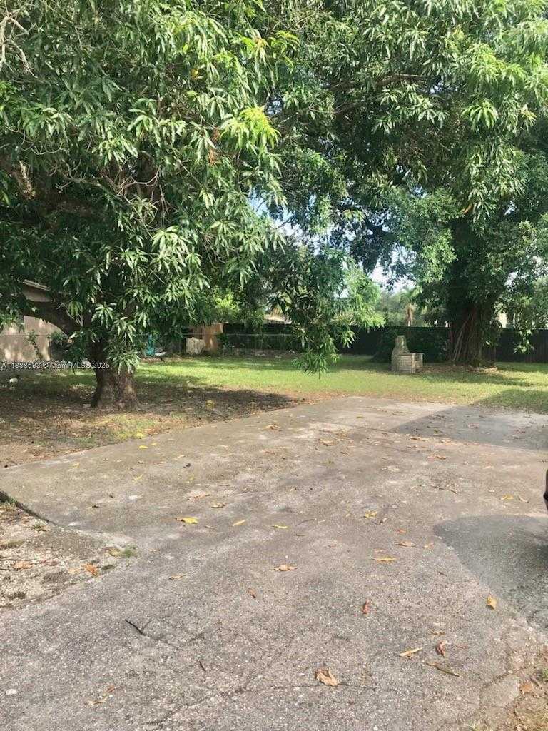 Small Image of Miami Number 4