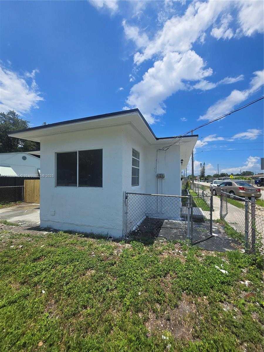 Small Image of 8200 NORTH WEST 23RD AVE, Miami Number 18