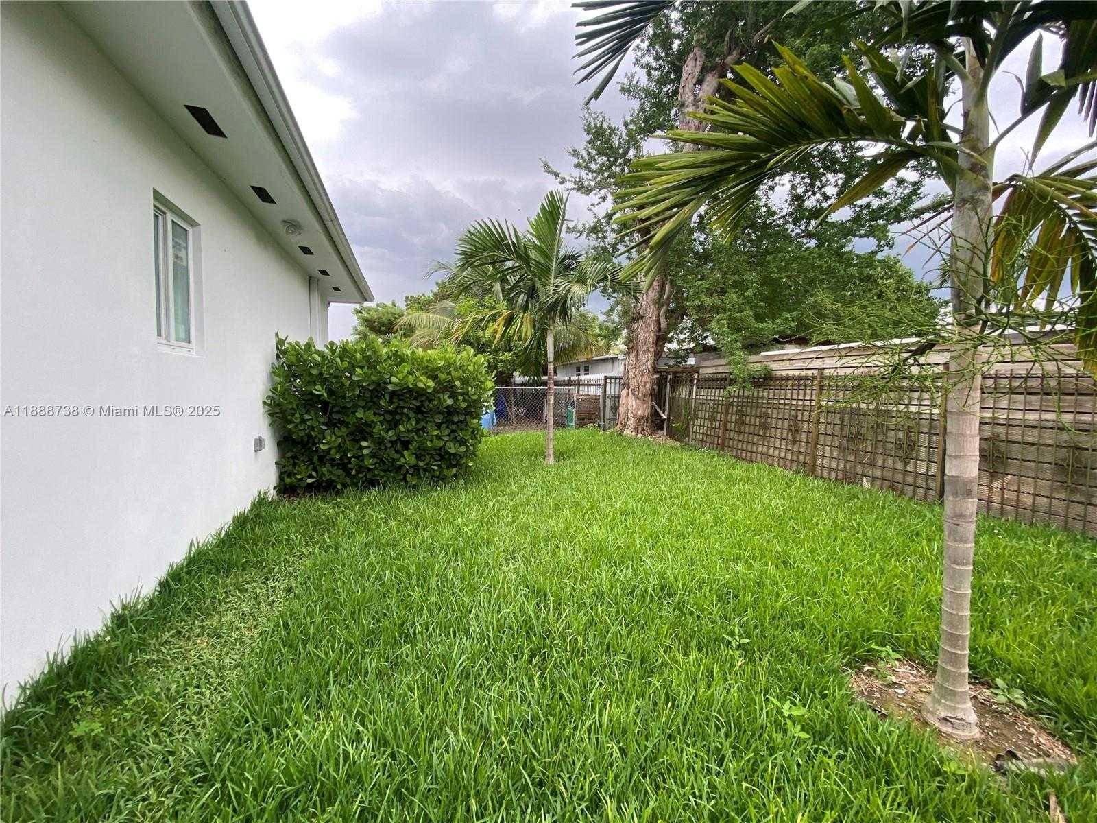 Small Image of 3025 NORTH WEST 23 AVE #2, Miami Number 12