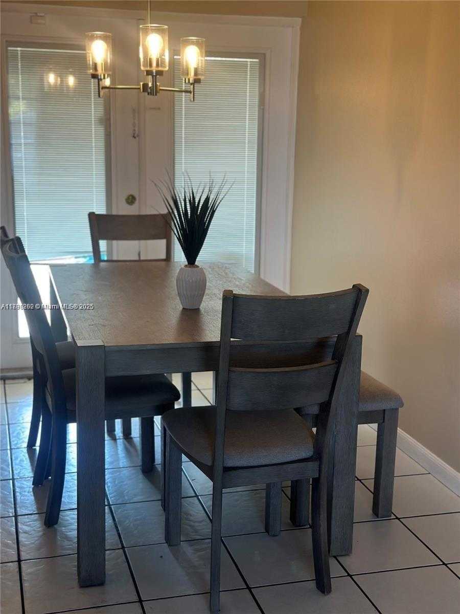 Small Image of 4671 SOUTH WEST 43RD TER, Dania Beach Number 4