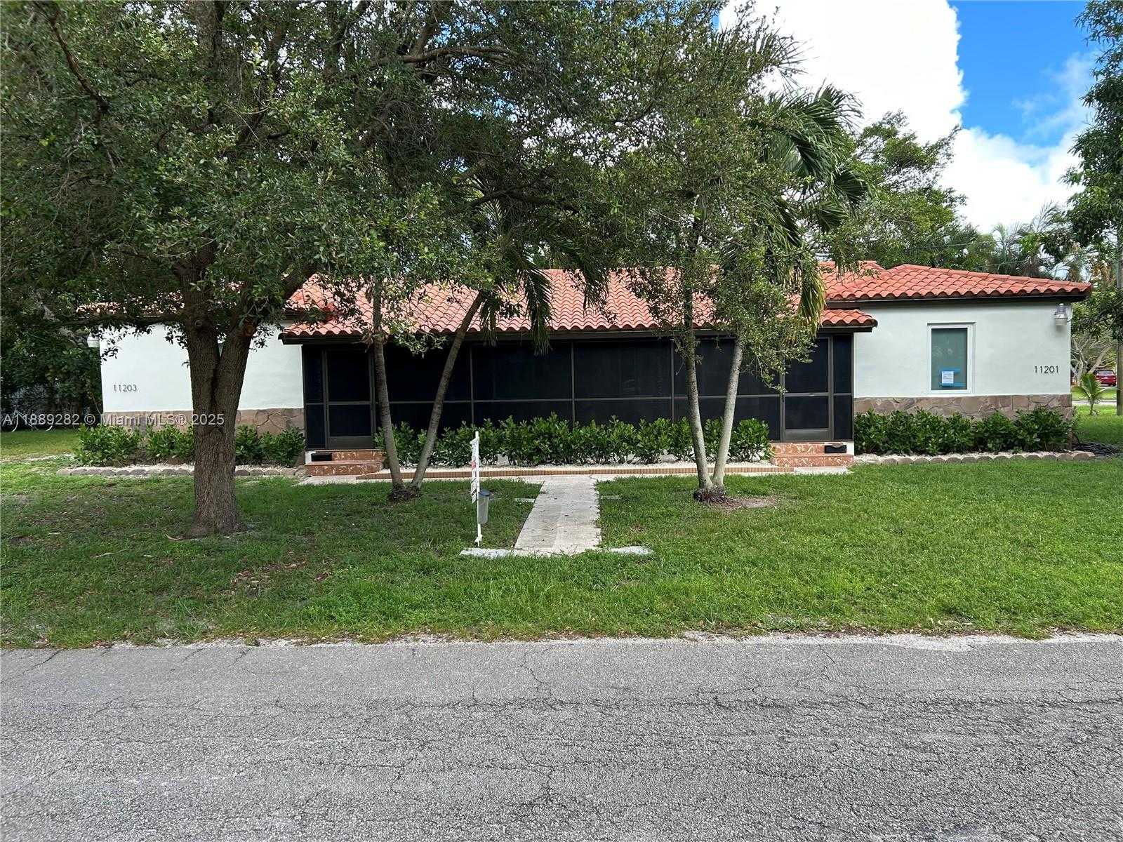 Small Image of 11201 NORTH EAST 10TH AVE #2, Biscayne Park Number 12