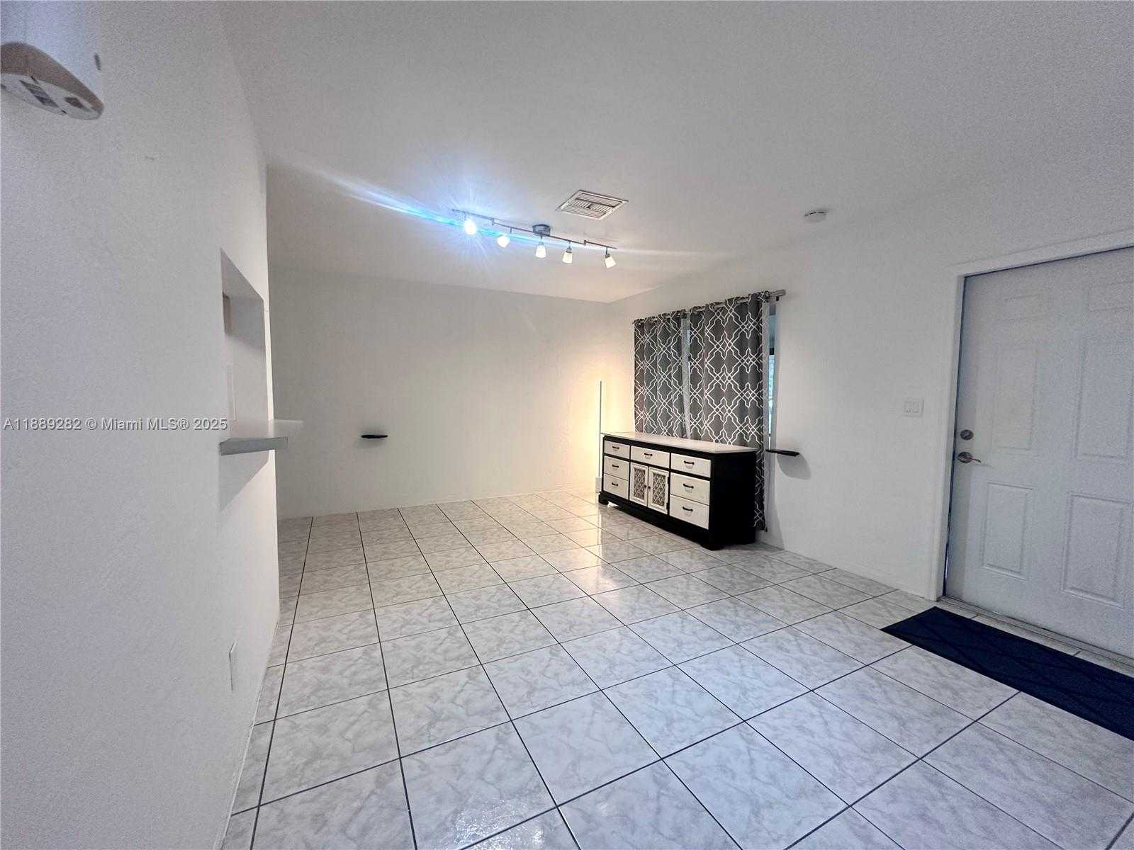 Small Image of 11201 NORTH EAST 10TH AVE #2, Biscayne Park Number 8