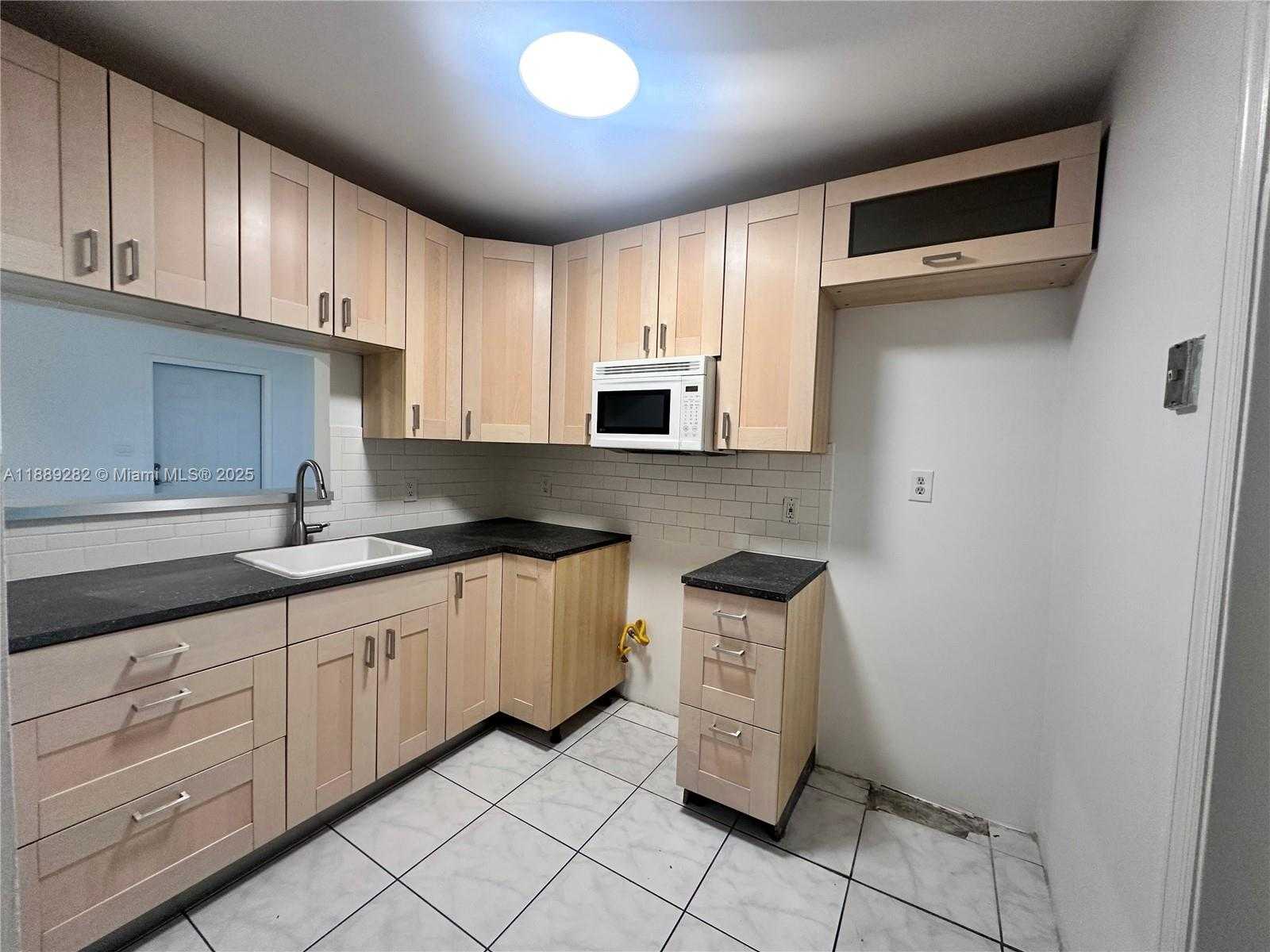 Small Image of 11201 NORTH EAST 10TH AVE #2, Biscayne Park Number 9