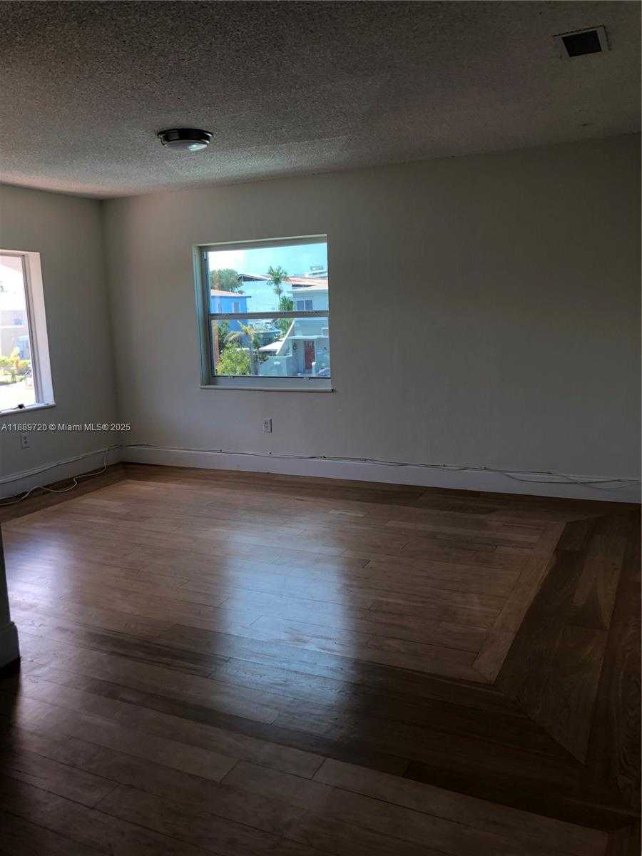 Small Image of 2320 NORTH WEST 15TH ST #2, Miami Number 5