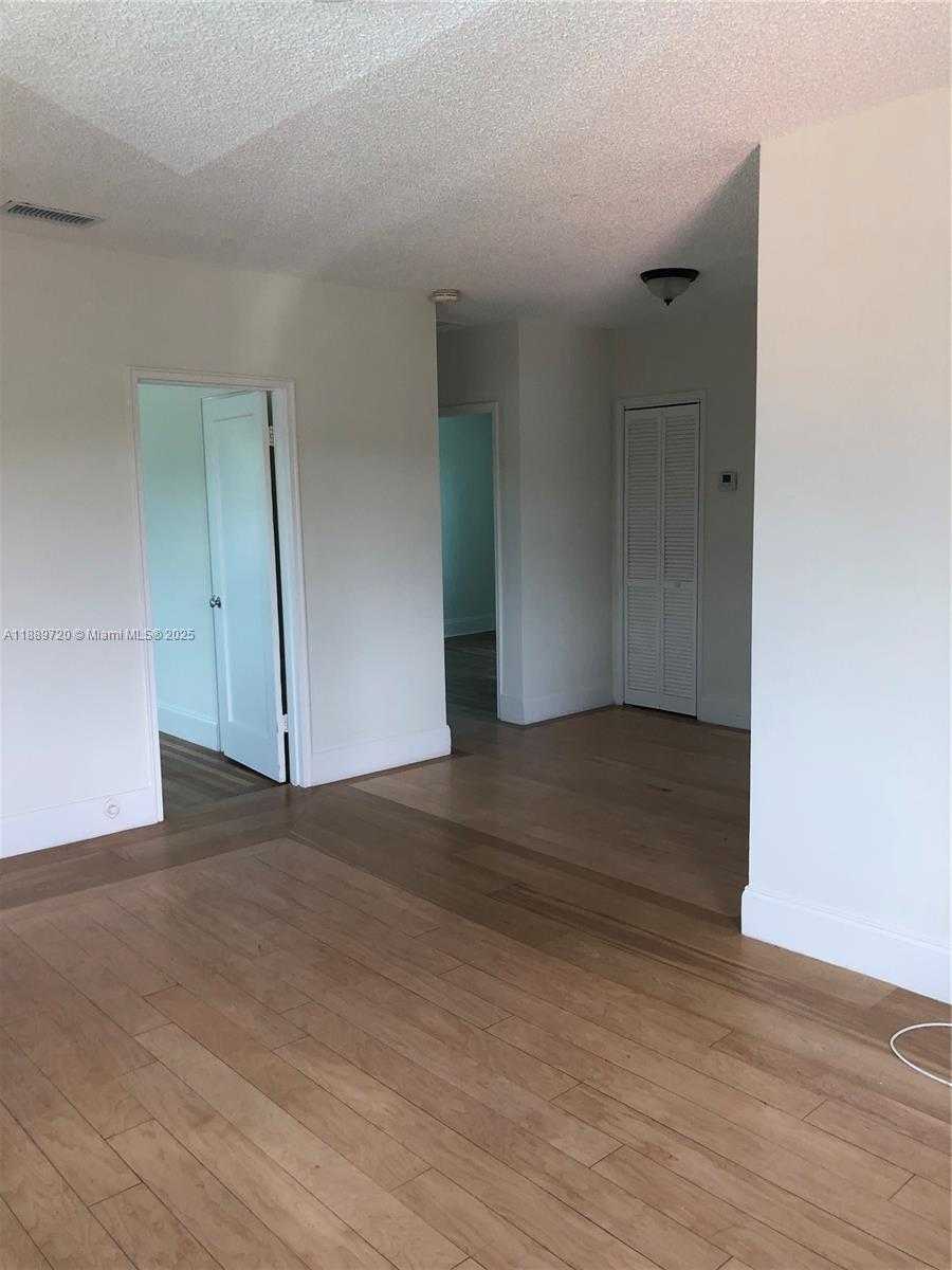 Small Image of 2320 NORTH WEST 15TH ST #2, Miami Number 7